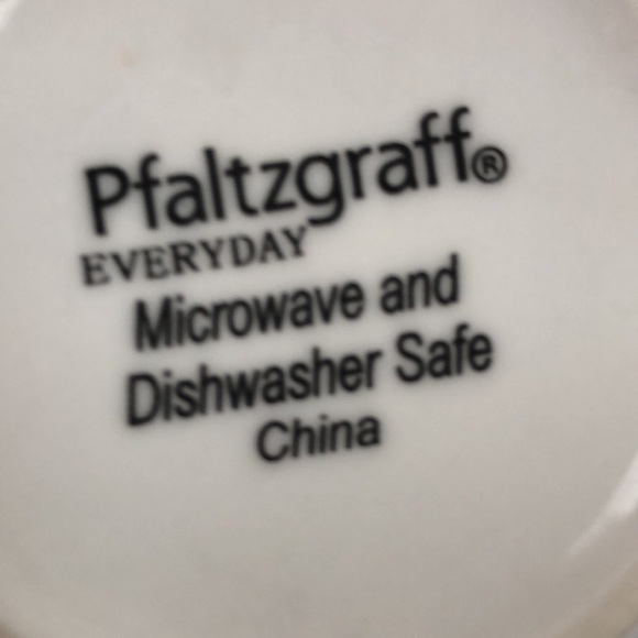 Hello Gorgeous Large White & Red Pfaltzgraff Everyday Mug - Picture 10 of 11